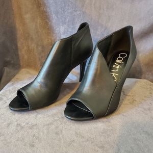 Calvin Klein Nastassia Black Stilettos size 8.5